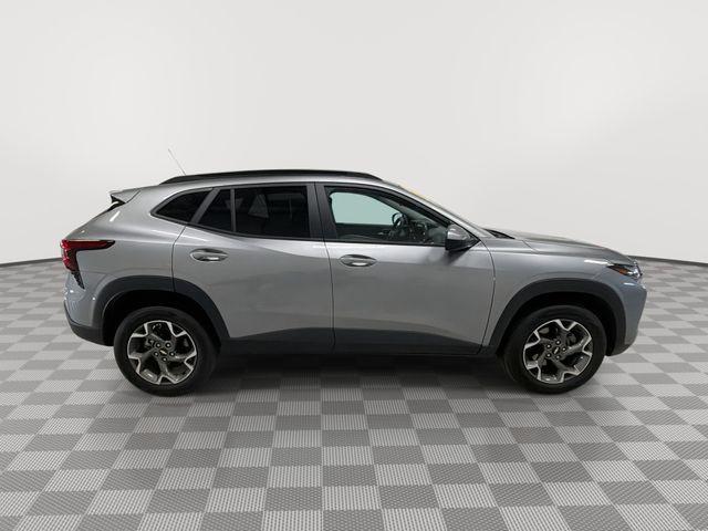 used 2025 Chevrolet Trax car, priced at $22,611