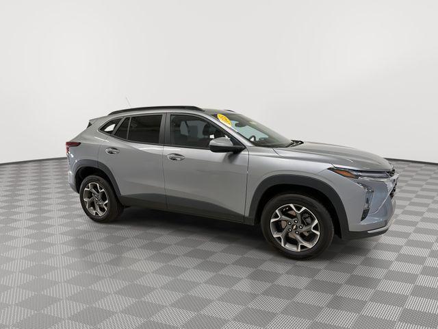 used 2025 Chevrolet Trax car, priced at $22,997