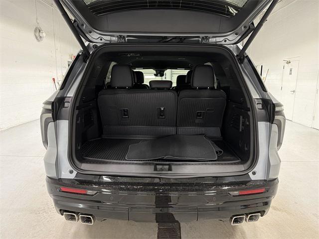 new 2026 Chevrolet Traverse car, priced at $55,721