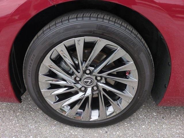 used 2024 Lexus ES 350 car, priced at $46,372