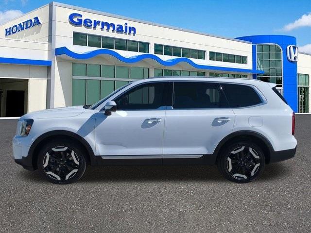 used 2025 Kia Telluride car, priced at $37,339