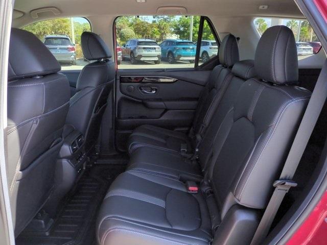 used 2025 Honda Pilot car, priced at $43,995