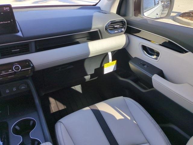 new 2026 Honda Pilot car, priced at $45,836