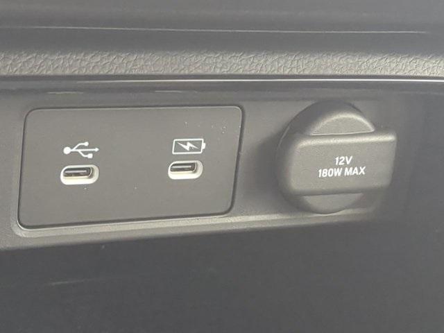 new 2026 Honda CR-V Hybrid car, priced at $39,575