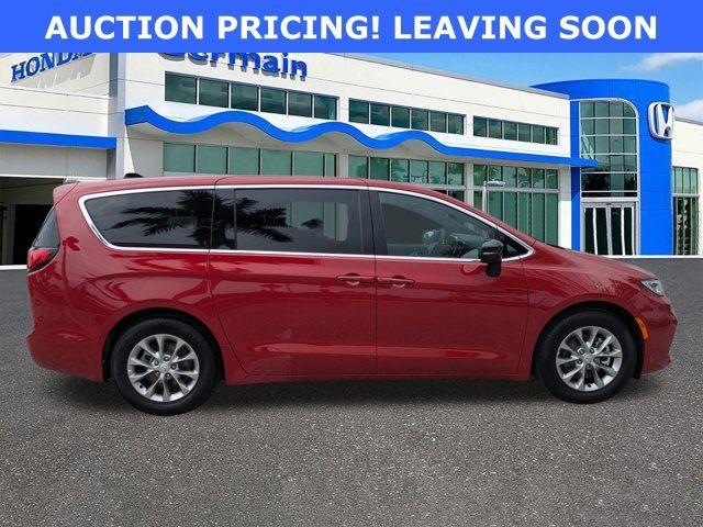 used 2026 Chrysler Pacifica car, priced at $36,200