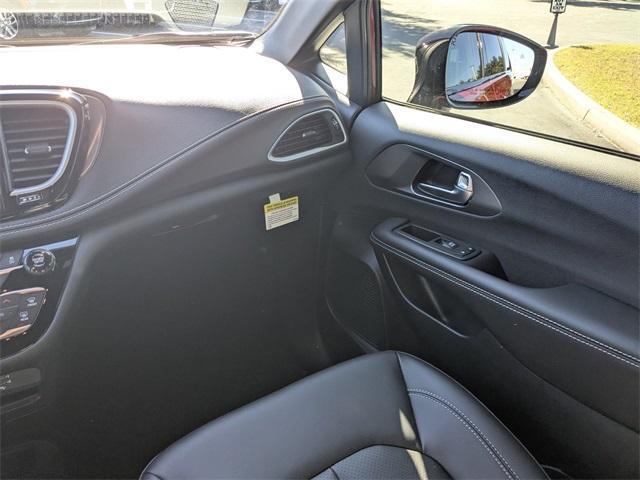 new 2026 Chrysler Pacifica car, priced at $44,035