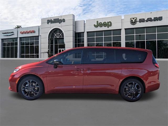 new 2026 Chrysler Pacifica car, priced at $44,035