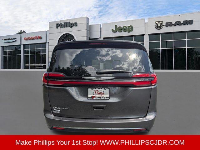 used 2022 Chrysler Pacifica car, priced at $25,999