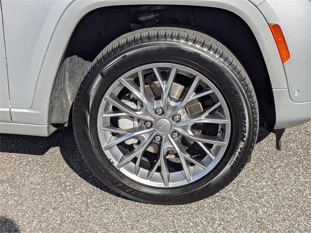 used 2025 Jeep Grand Cherokee car, priced at $49,999