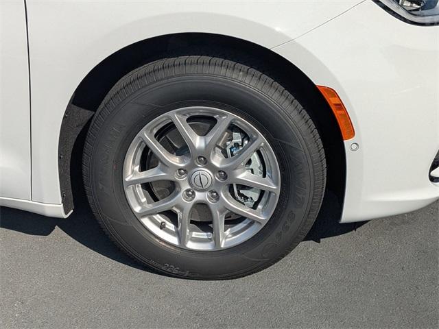 new 2026 Chrysler Pacifica car, priced at $42,670