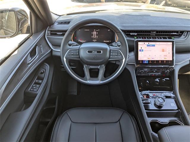 new 2025 Jeep Grand Cherokee car, priced at $49,128