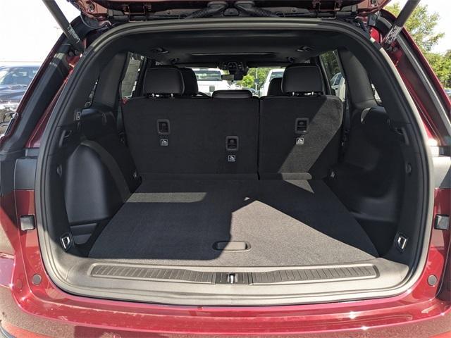 new 2025 Jeep Grand Cherokee car, priced at $40,353