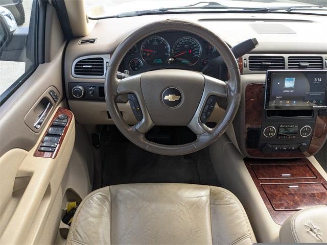 used 2010 Chevrolet Suburban car, priced at $9,999