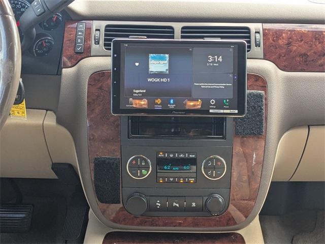 used 2010 Chevrolet Suburban car, priced at $9,999