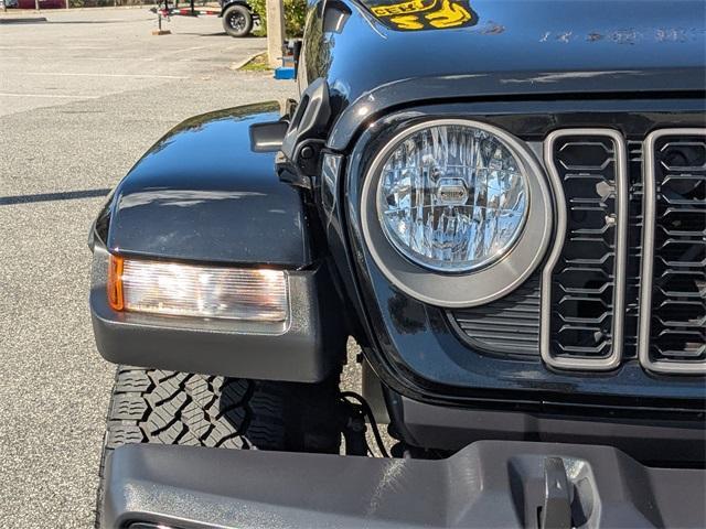 used 2025 Jeep Gladiator car, priced at $38,000