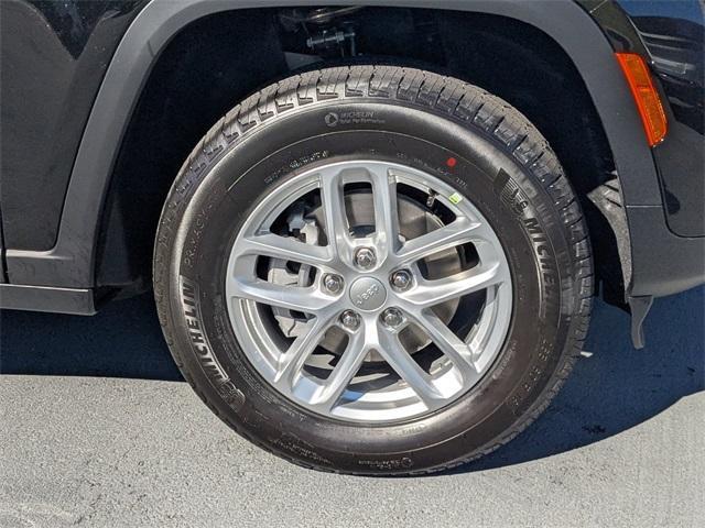 new 2025 Jeep Grand Cherokee car, priced at $37,196