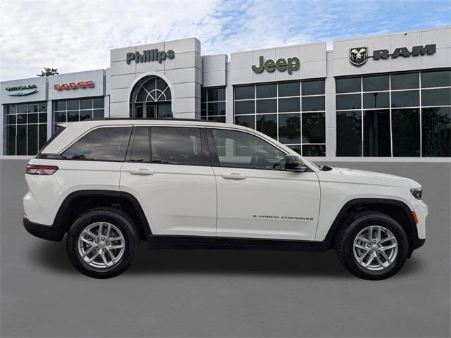 new 2026 Jeep Grand Cherokee car, priced at $42,485