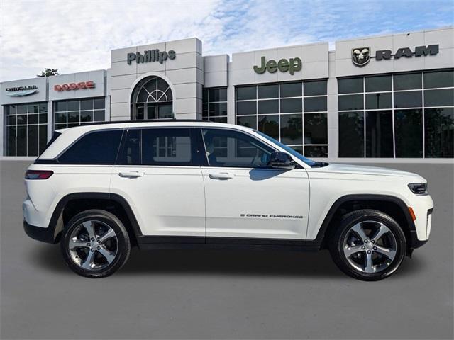 new 2026 Jeep Grand Cherokee car, priced at $48,410