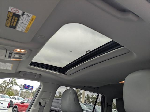 used 2022 Toyota Highlander car, priced at $29,999