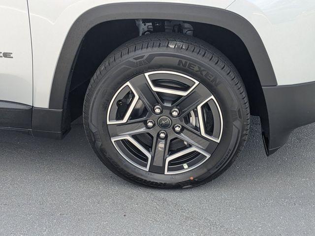 new 2026 Jeep Cherokee car, priced at $38,718