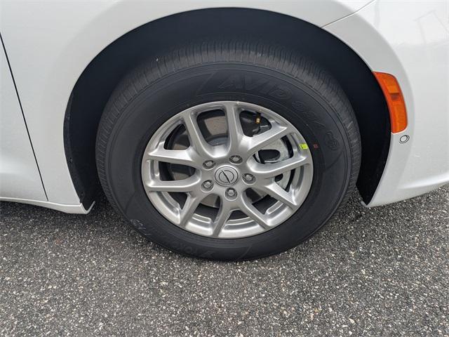 new 2026 Chrysler Pacifica car, priced at $43,935