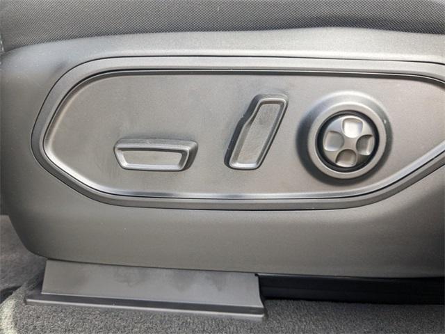 new 2025 Jeep Grand Cherokee car, priced at $35,696