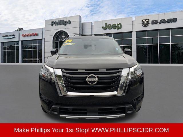 used 2024 Nissan Pathfinder car, priced at $33,000