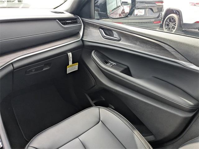 new 2025 Jeep Grand Cherokee car, priced at $49,722