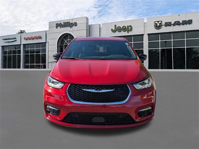 new 2026 Chrysler Pacifica car, priced at $43,740