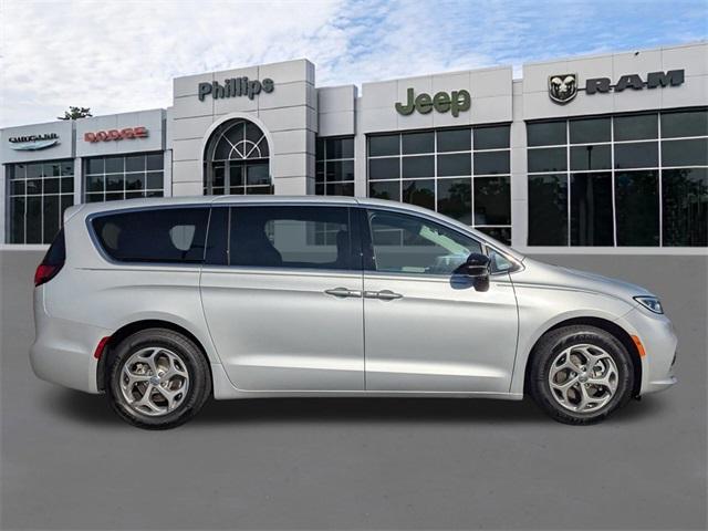 used 2024 Chrysler Pacifica car, priced at $34,999