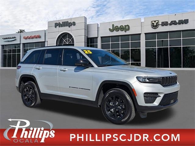 used 2025 Jeep Grand Cherokee car, priced at $35,999