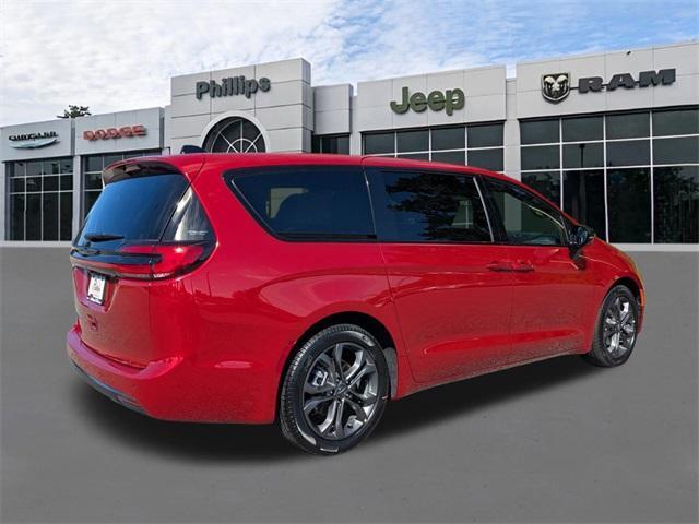 new 2026 Chrysler Pacifica car, priced at $41,269