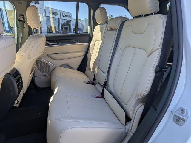 new 2026 Jeep Grand Cherokee car, priced at $47,421