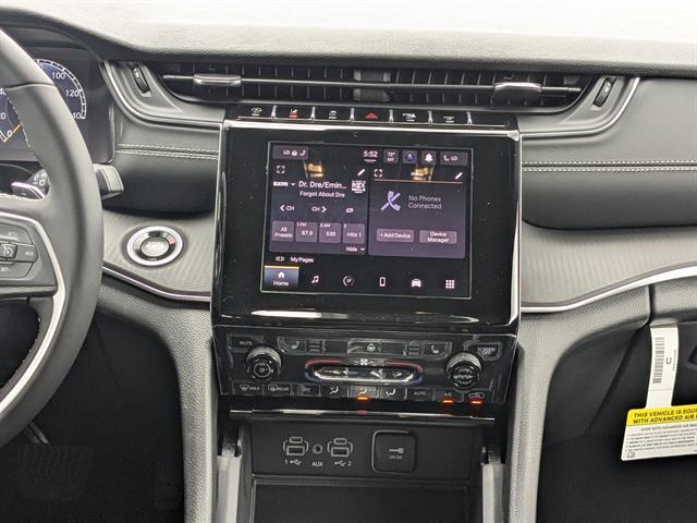 new 2026 Jeep Grand Cherokee car, priced at $42,485