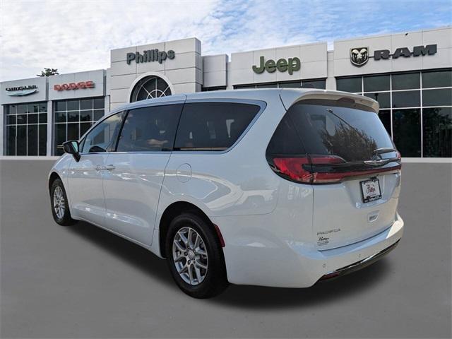 new 2026 Chrysler Pacifica car, priced at $41,390