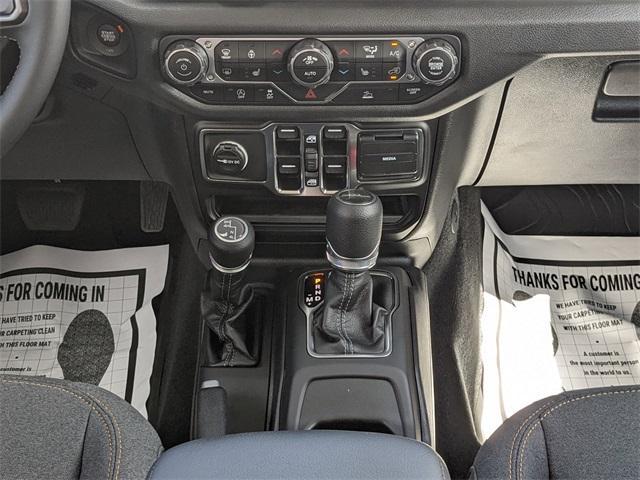 new 2025 Jeep Gladiator car, priced at $44,176