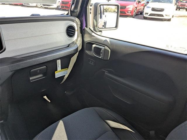 new 2026 Jeep Gladiator car, priced at $41,915