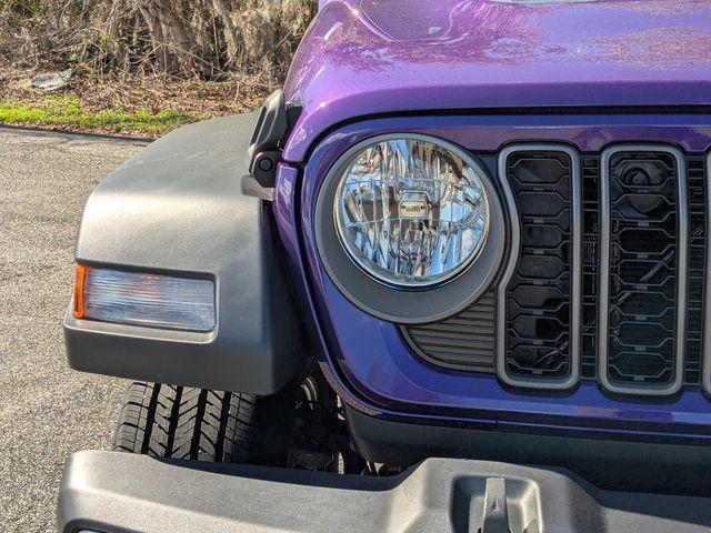 new 2026 Jeep Gladiator car, priced at $40,753