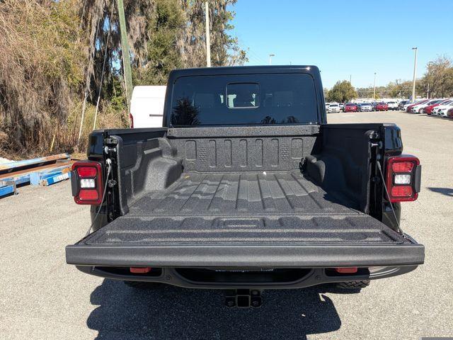 new 2026 Jeep Gladiator car, priced at $57,600