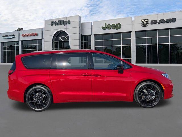 new 2026 Chrysler Pacifica car, priced at $50,774
