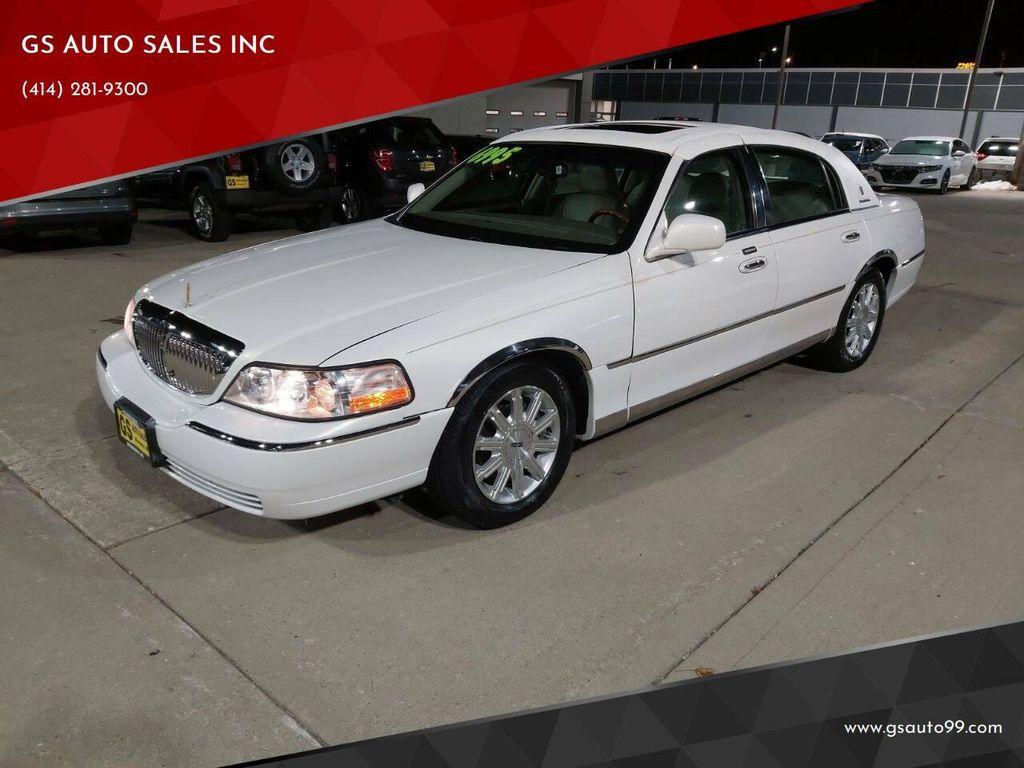 used 2003 Lincoln Town Car car, priced at $6,995