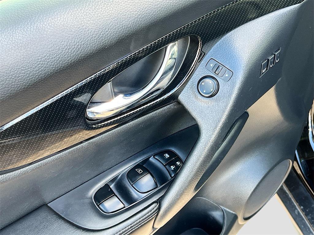 used 2020 Nissan Rogue car, priced at $12,900