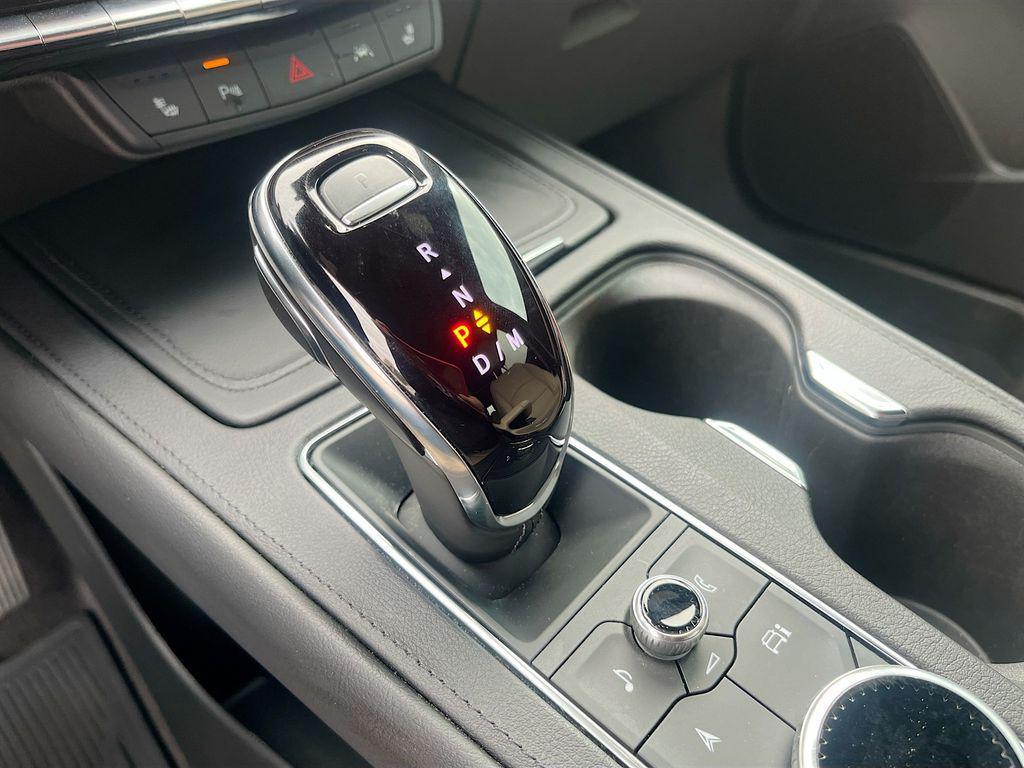used 2024 Cadillac XT4 car, priced at $24,800