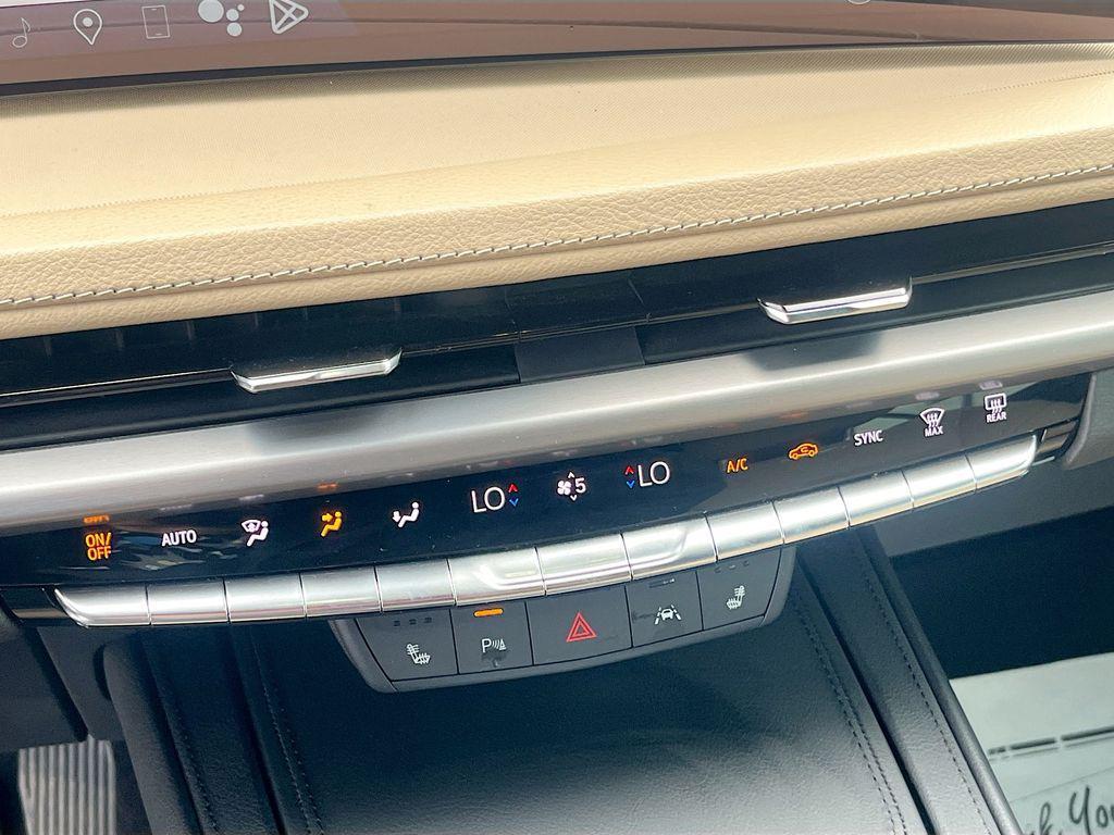 used 2024 Cadillac XT4 car, priced at $24,800