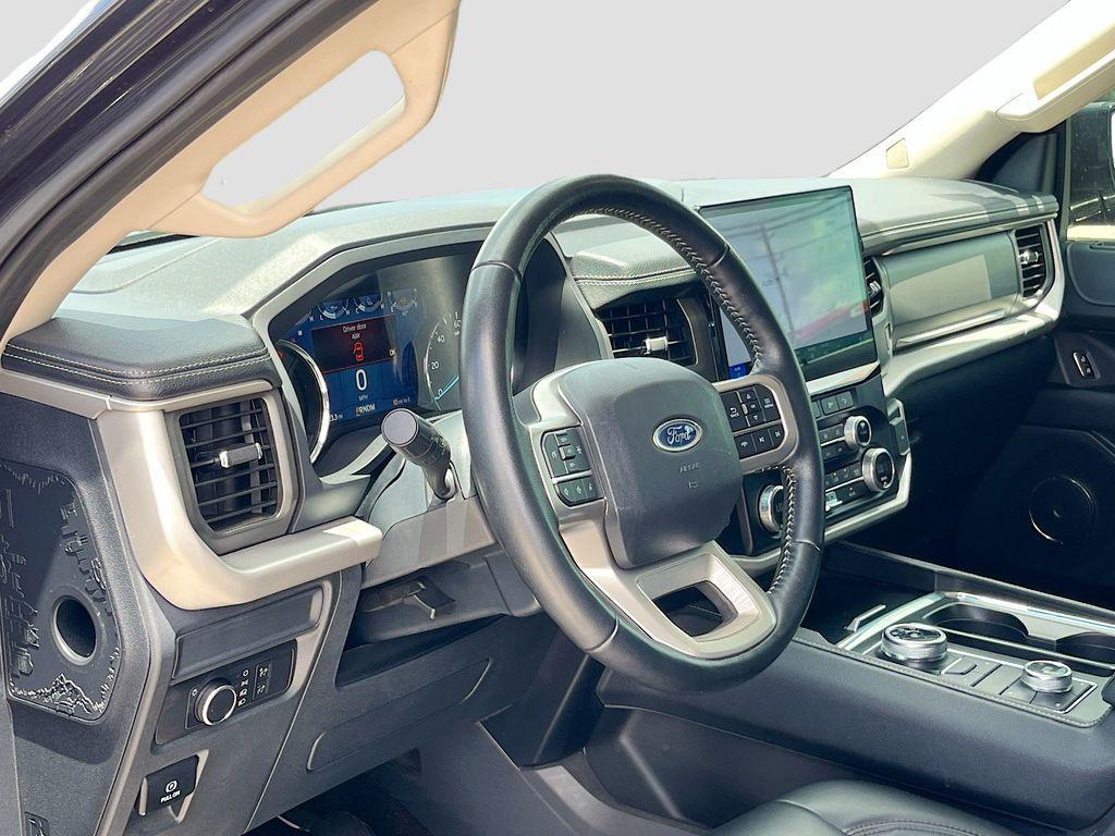 used 2023 Ford Expedition car, priced at $38,400