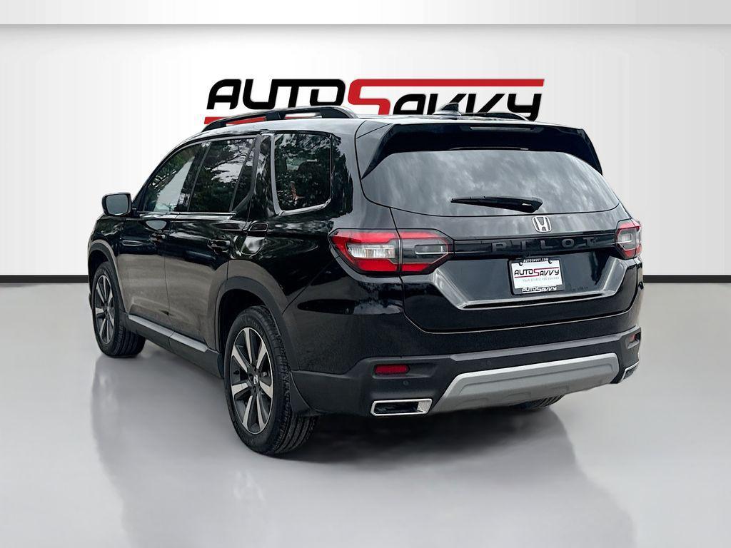 used 2024 Honda Pilot car, priced at $32,200