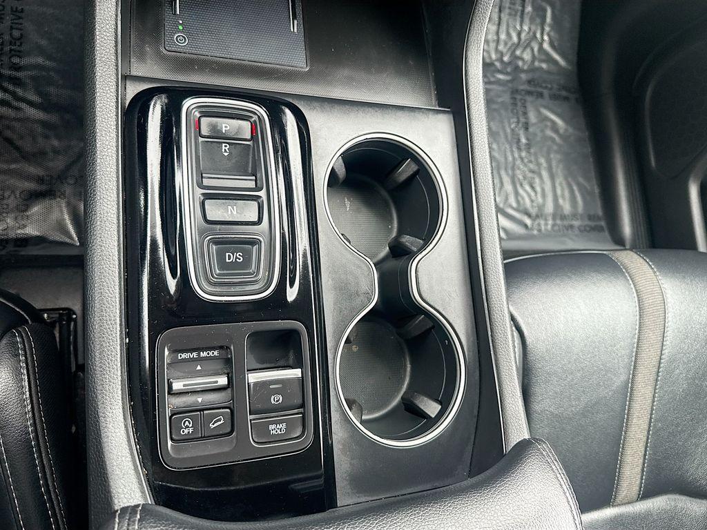 used 2024 Honda Pilot car, priced at $32,200