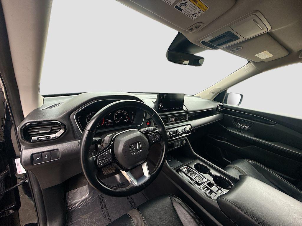 used 2024 Honda Pilot car, priced at $32,200