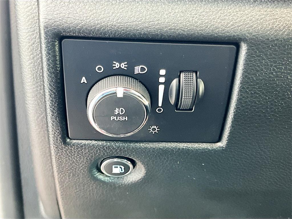 used 2022 Jeep Grand Cherokee car, priced at $20,600