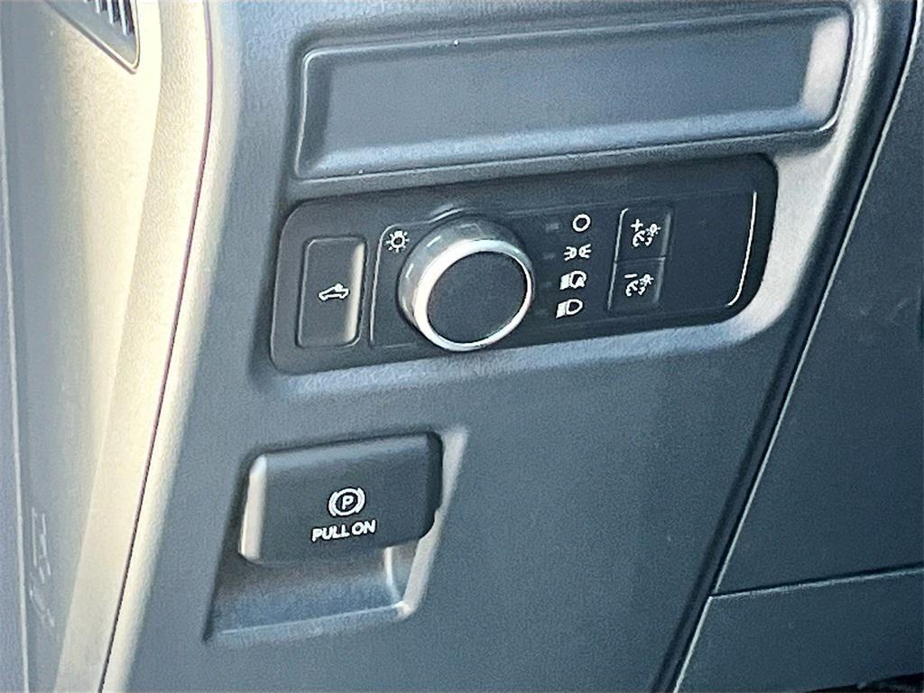 used 2022 Ford F-150 car, priced at $25,500